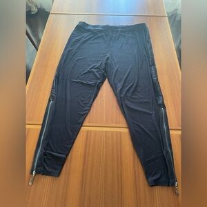 Plus Size Zippered Black Leggings